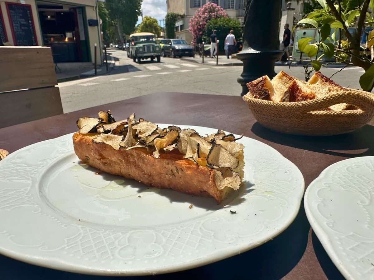 Our day of visiting Roman ruins in Provence included a pitstop for lunch in Saint Remy