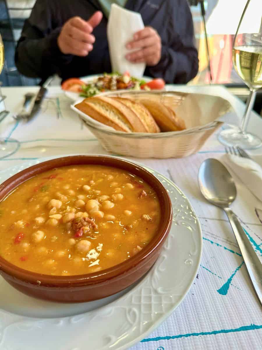 Sopa de garbanzos in La Rioja, Spain